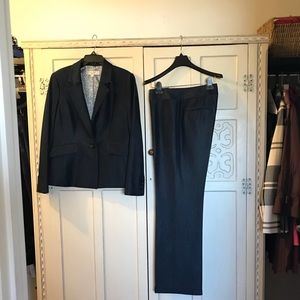 6p Kasper suit , navy color